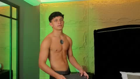 jamesgolden_ online show from 12.01.25