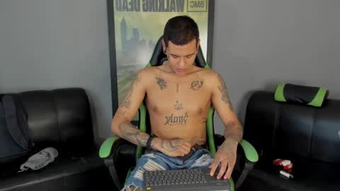 Snapshot of jamesinked_ chatting on 01.14.25 Jamesinked  online show from 01.14.25