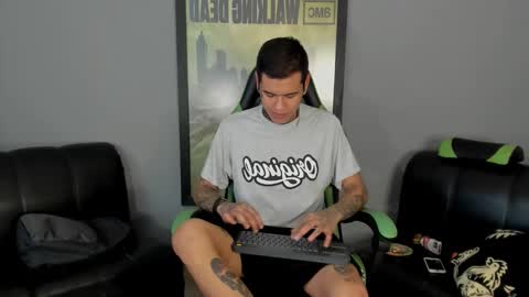 Snapshot of jamesinked_ chatting on 01.31.25 Jamesinked  online show from 01.31.25
