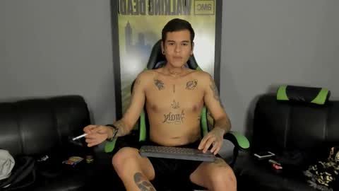 Snapshot of jamesinked_ chatting on 03.05.25 Jamesinked  online show from 03.05.25