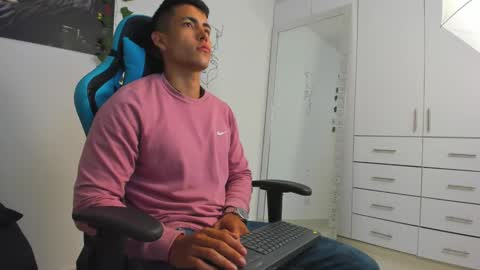 Jamess hott online show from 01.06.25