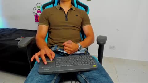 Jamess hott online show from 01.28.25