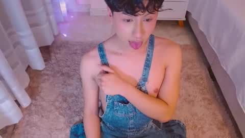 Jamie femboy online show from 10.22.25