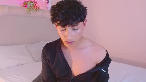 Jamie femboy online show from 11.25.25