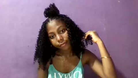 Snapshot of jamila531017 chatting on 12.19.25 jamila531017 online show from 12.19.25