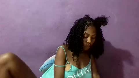Snapshot of jamila531017 chatting on 12.19.25 jamila531017 online show from 12.19.25
