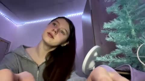 Snapshot of jamilaballensky chatting on 12.14.25 Annnnnnaaa online show from 12.14.25