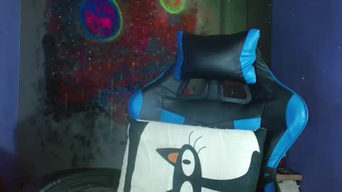 Jammes. online show from 02.20.25