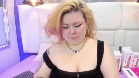 Snapshot of jana_hancock chatting on 05.28.26 Jana Hancock online show from 05.28.26