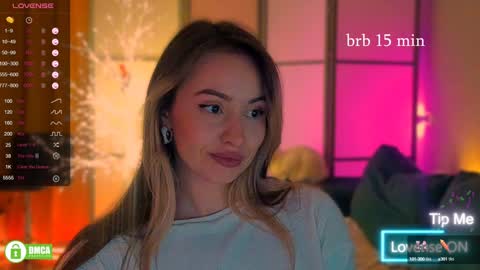 Snapshot of jane_bloempje chatting on 01.04.25 Jane and sheron online show from 01.04.25