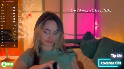 Snapshot of jane_bloempje chatting on 01.05.25 Jane and sheron online show from 01.05.25