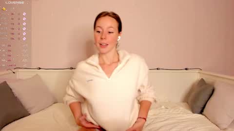 Snapshot of jane_danels chatting on 03.12.25 Jane Danels online show from 03.12.25