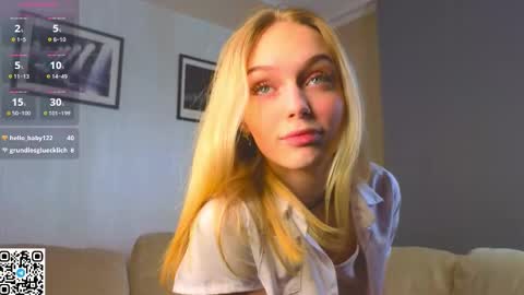 Snapshot of janelovesmur chatting on 10.27.25 Jane 3 online show from 10.27.25