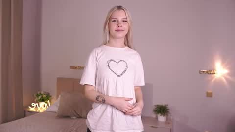 Snapshot of janethescovedo chatting on 10.15.25 Kristy online show from 10.15.25