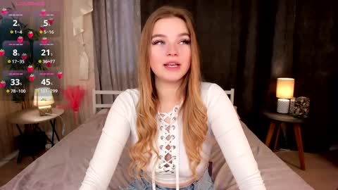 Day Alice Night Stella online show from 12.12.24