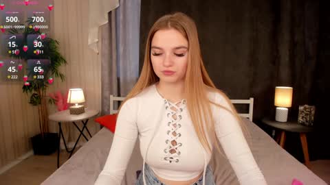 Day Alice Night Stella online show from 12.14.24