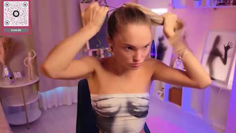 Hi Im Alice and here youll find something online show from 10.20.25