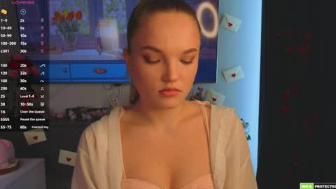 Hi Im Alice and here youll find something online show from 04.03.26