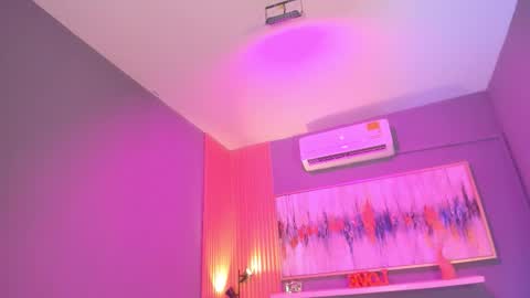 Janinne  online show from 02.24.26