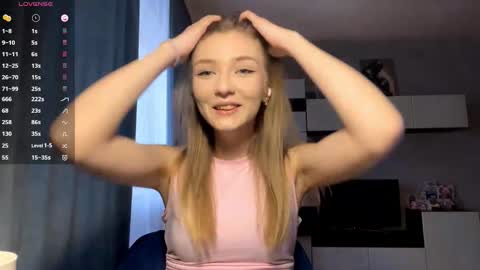 Snapshot of janitamunerlyn chatting on 12.16.25 Stacy online show from 12.16.25