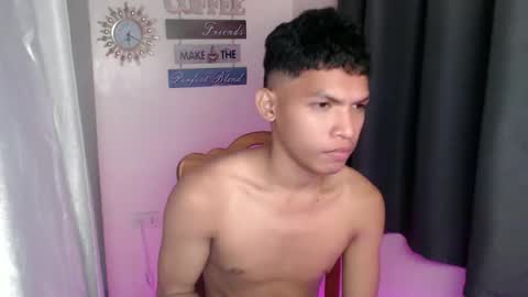 janlloyd04 online show from 10.11.25