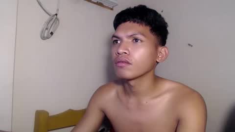 janlloyd04 online show from 10.26.25