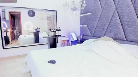 Janna online show from 04.18.26