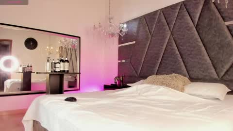 Janna online show from 04.19.26