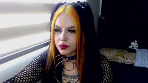 Snapshot of janna_ink chatting on 02.07.25      online show from 02.07.25