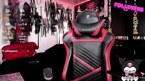 Snapshot of janna_ink chatting on 09.13.25      online show from 09.13.25