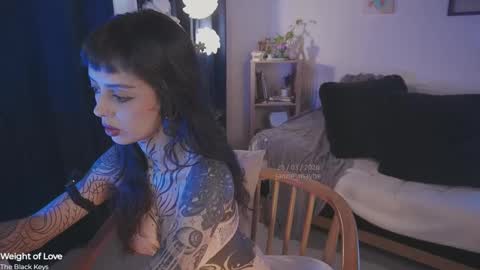 Snapshot of janne_maybe chatting on 03.28.26 jmaybe e online show from 03.28.26