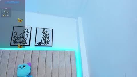 Snapshot of janne_moore chatting on 02.25.25 Jane online show from 02.25.25