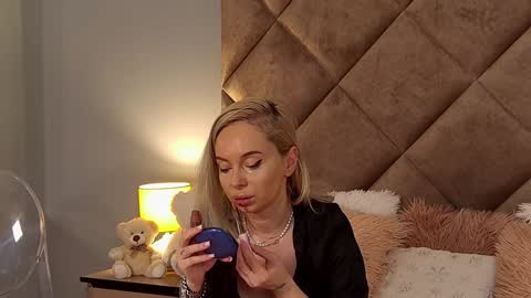 jaquelinemerlot online show from 12.10.24