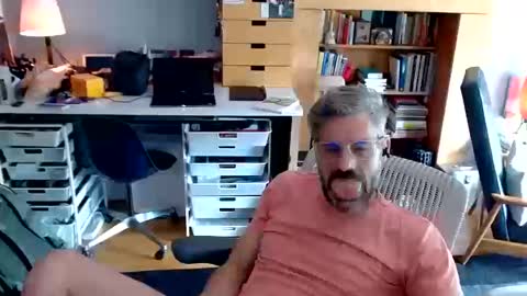 Snapshot of jareth_returns chatting on 10.11.25 jareth_returns online show from 10.11.25