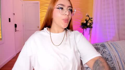 Snapshot of jasmiinevans chatting on 01.04.25 Jasmin Evans online show from 01.04.25