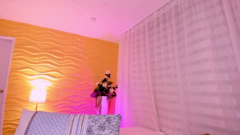 Snapshot of jasmiinevans chatting on 01.14.25 Jasmin Evans online show from 01.14.25