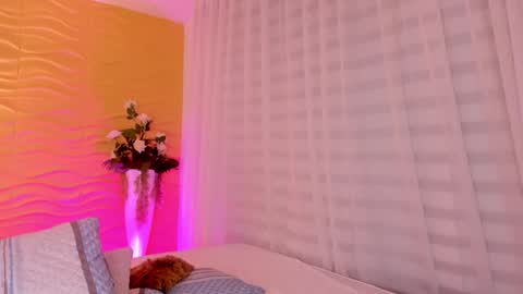 Snapshot of jasmiinevans chatting on 02.04.25 Jasmin Evans online show from 02.04.25