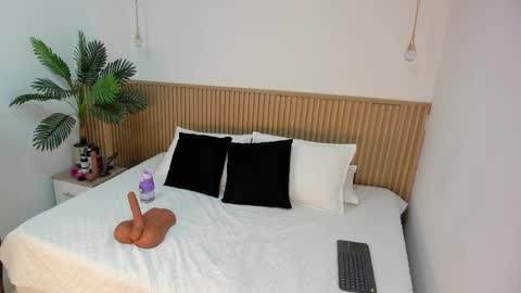 Snapshot of jasmin_evano29 chatting on 05.29.26 online show from 05.29.26