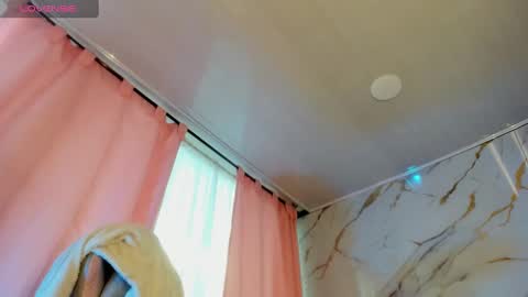 Snapshot of jasmine_hyper_1 chatting on 12.10.24 Jas online show from 12.10.24