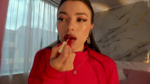 Snapshot of jasmine_hyper_1 chatting on 12.21.24 Jas online show from 12.21.24