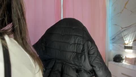 Snapshot of jasmine_hyper_1 chatting on 12.27.24 Jas online show from 12.27.24