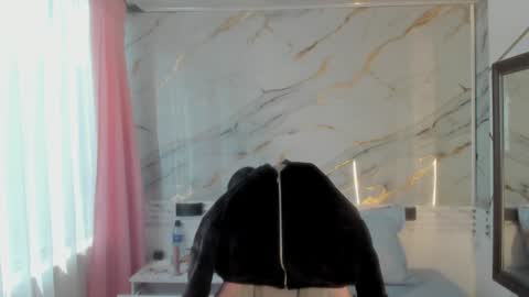 Snapshot of jasmine_hyper_1 chatting on 01.13.25 Jas online show from 01.13.25