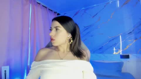 Snapshot of jasmine_hyper_1 chatting on 02.04.25 Jas online show from 02.04.25