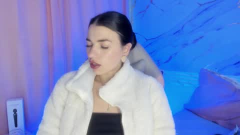 Snapshot of jasmine_hyper_1 chatting on 02.05.25 Jas online show from 02.05.25