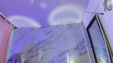 Snapshot of jasmine_hyper_1 chatting on 02.18.25 Jas online show from 02.18.25