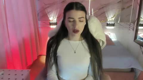 Snapshot of jasmine_hyper_1 chatting on 02.19.25 Jas online show from 02.19.25