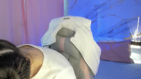 Snapshot of jasmine_hyper_1 chatting on 02.28.25 Jas online show from 02.28.25