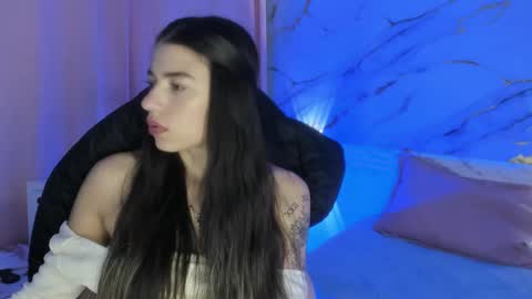 Snapshot of jasmine_hyper_1 chatting on 03.04.25 Jas online show from 03.04.25