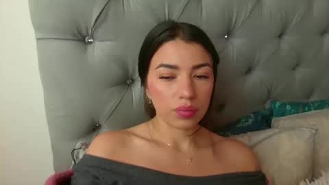 Snapshot of jasmine_hyper_1 chatting on 09.19.25 Jas online show from 09.19.25