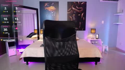 Instagram jasminecampbell1  online show from 10.16.25